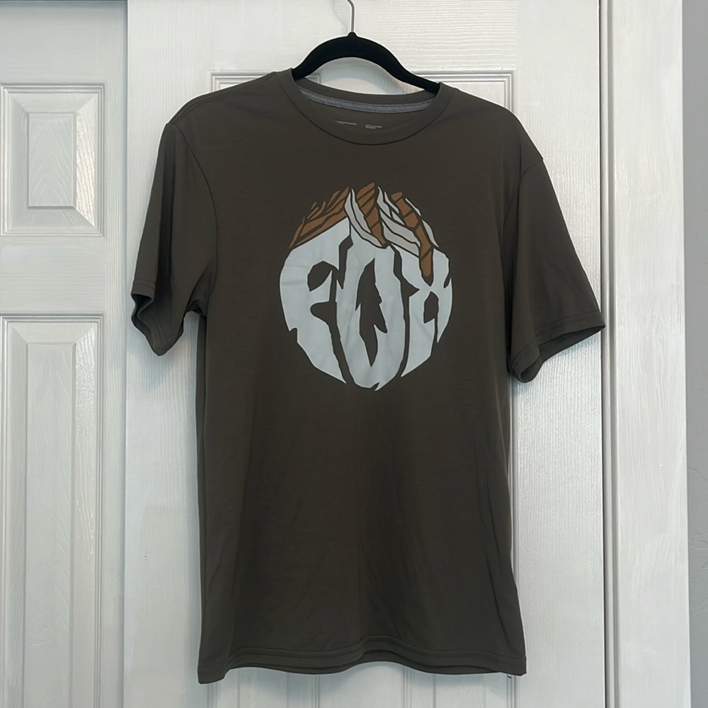 🌵 3 for $20 Fox Racing tee shirt